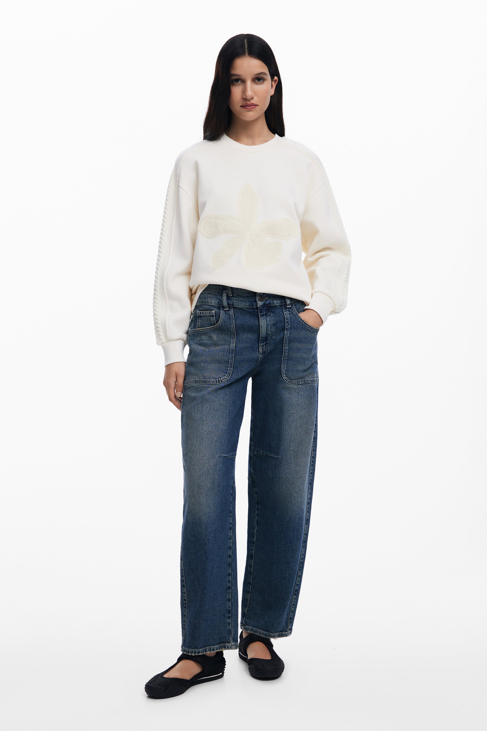 Flower Sweatshirt - Cream