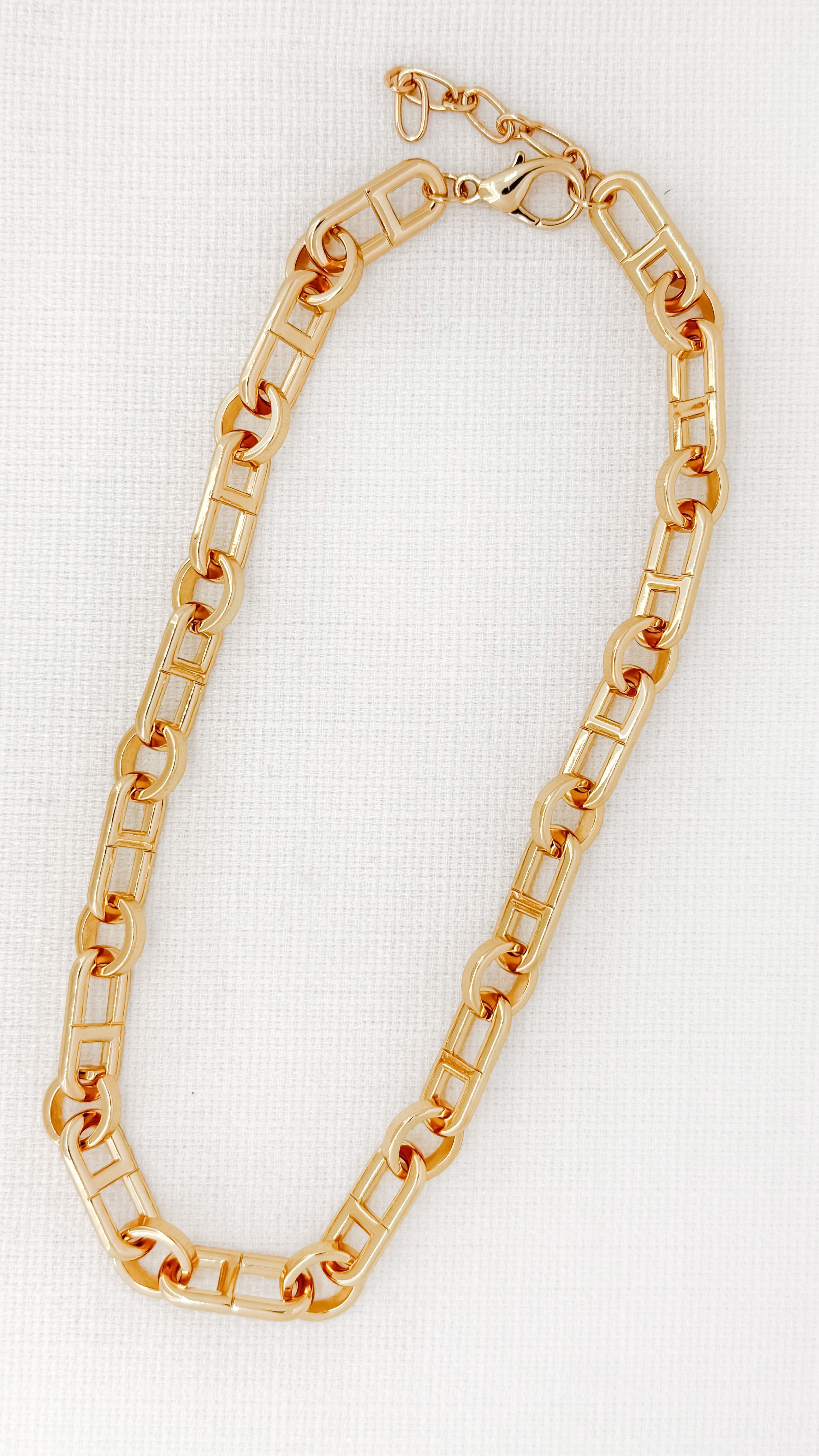 Short Necklace - Gold