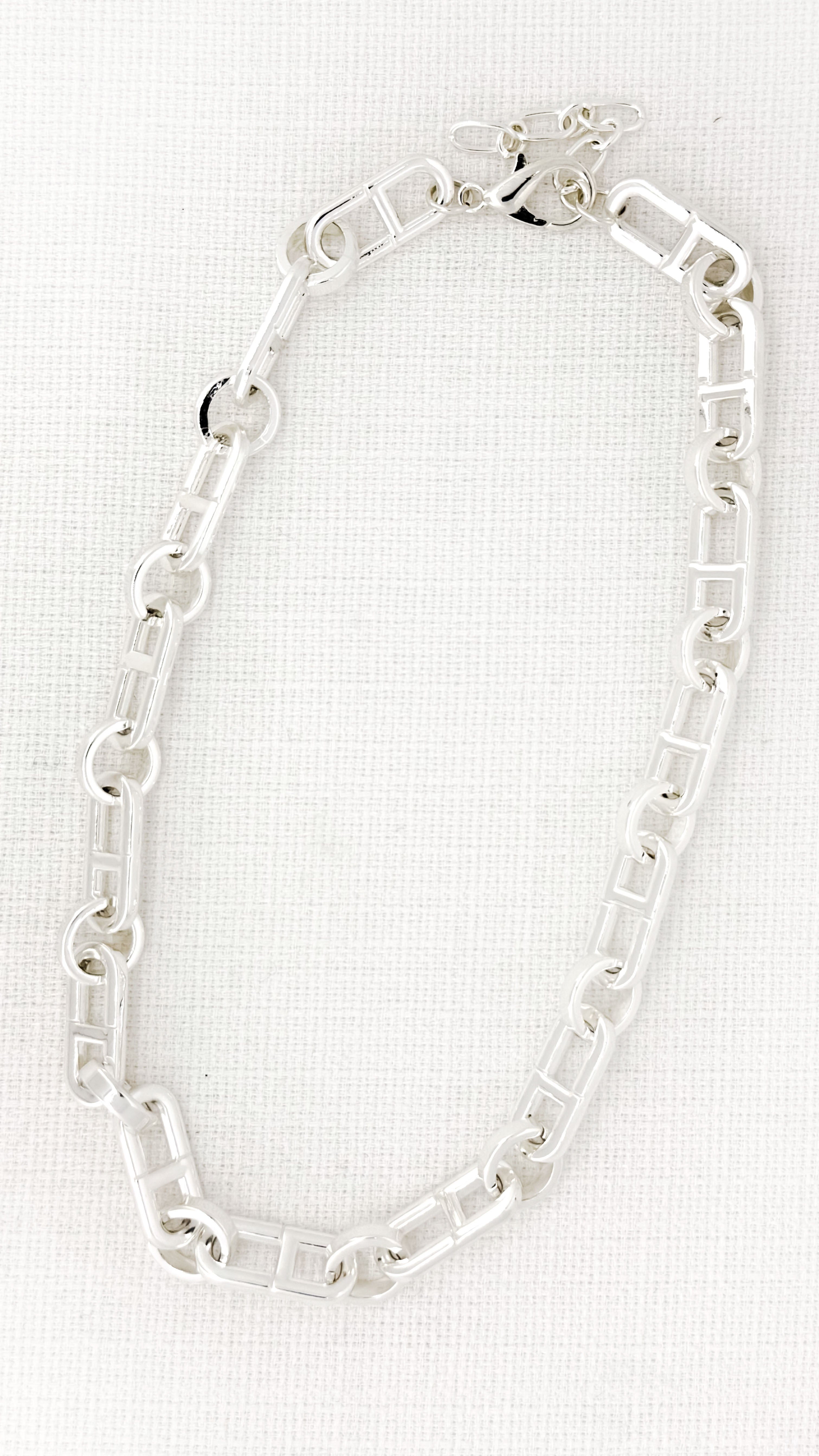 Short Necklace - Silver