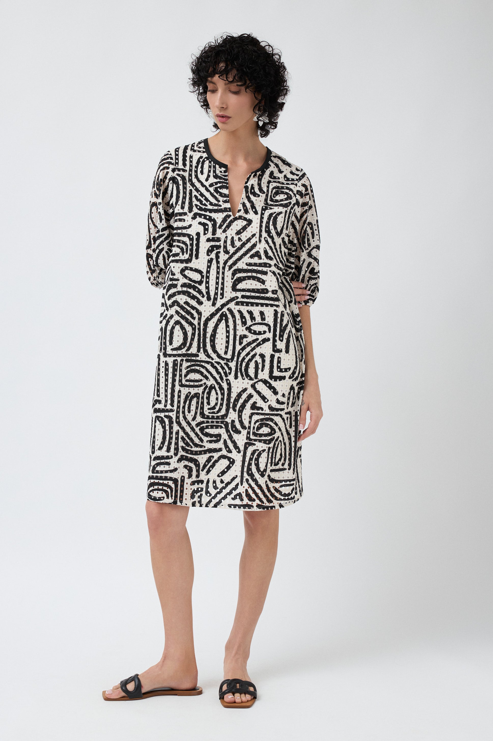 Alamas Dress - Cream/Black