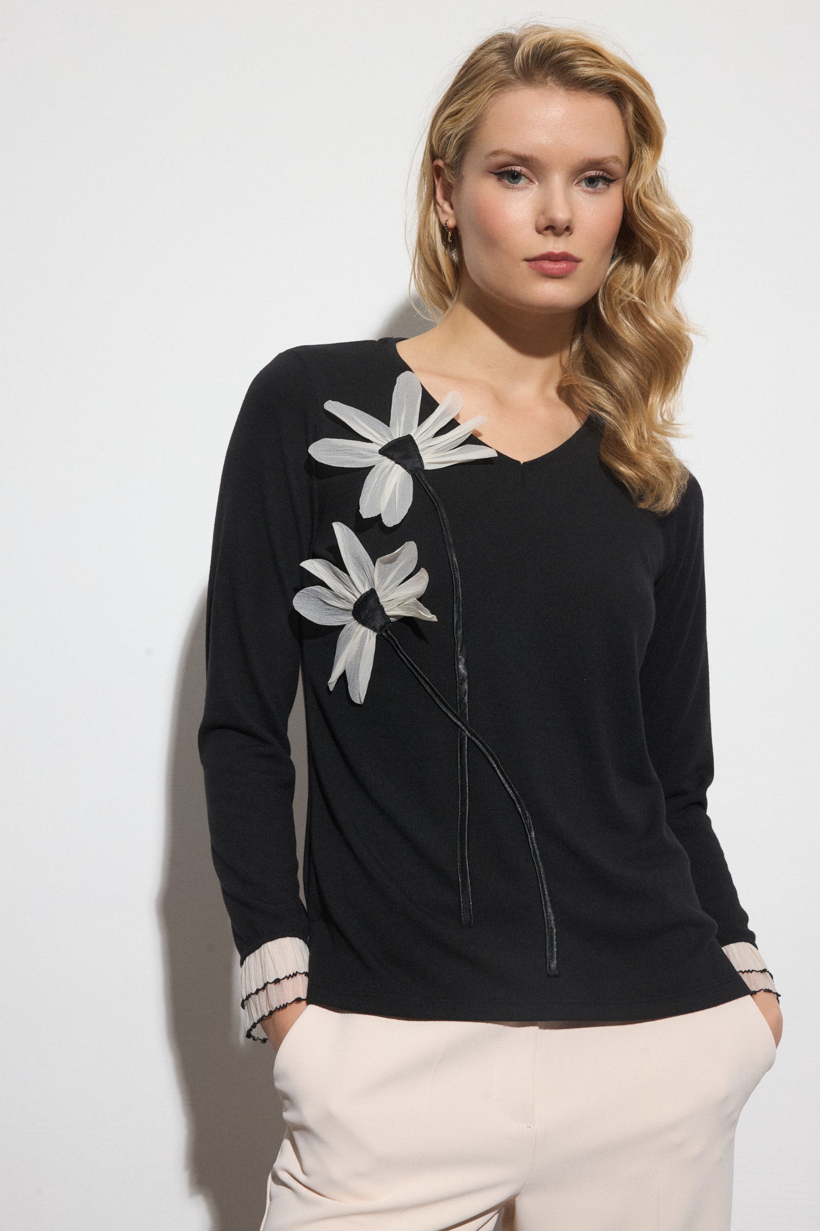Belaisca Applique Knit Top - Black/White