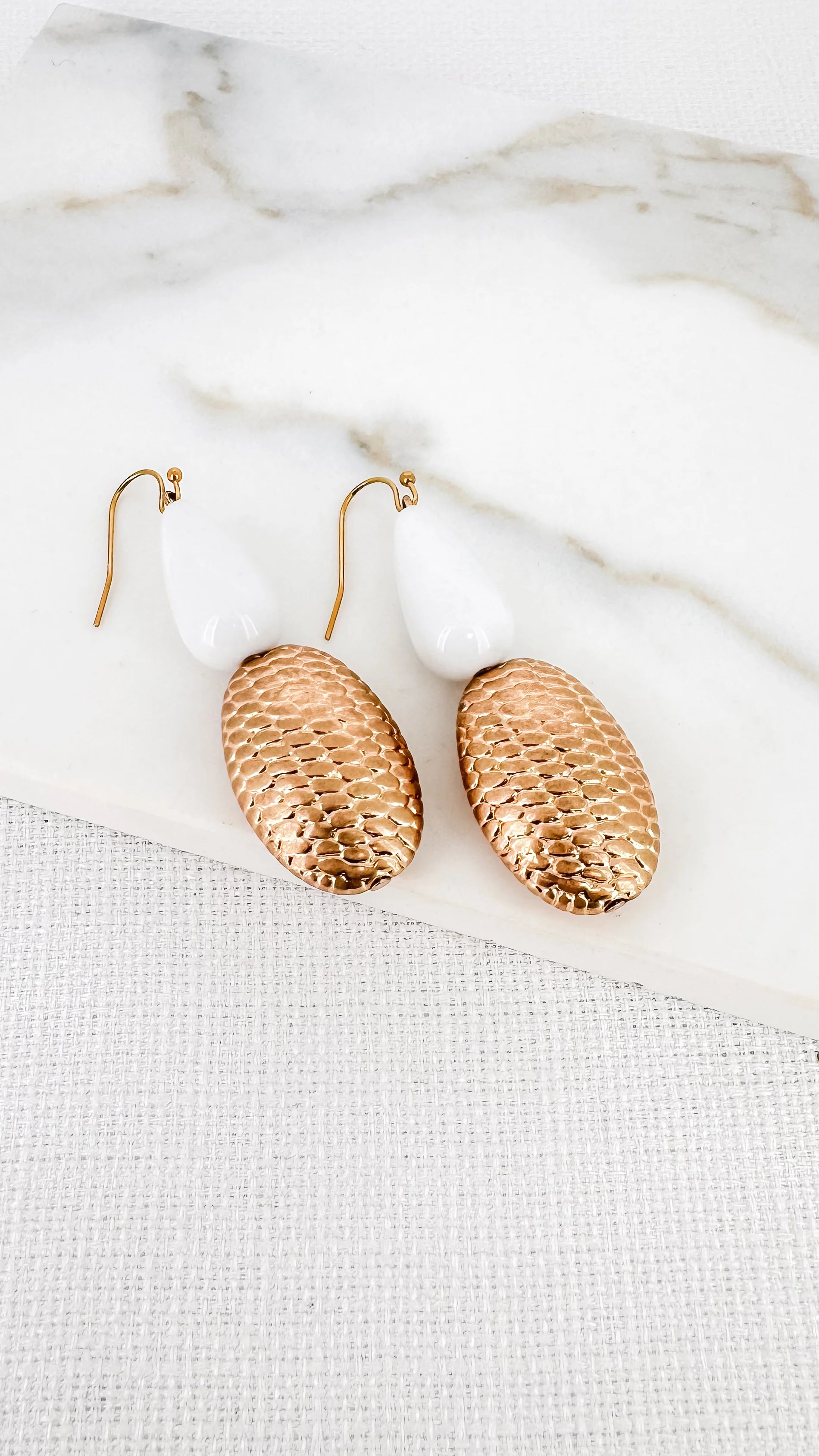 Earrings - White/gold