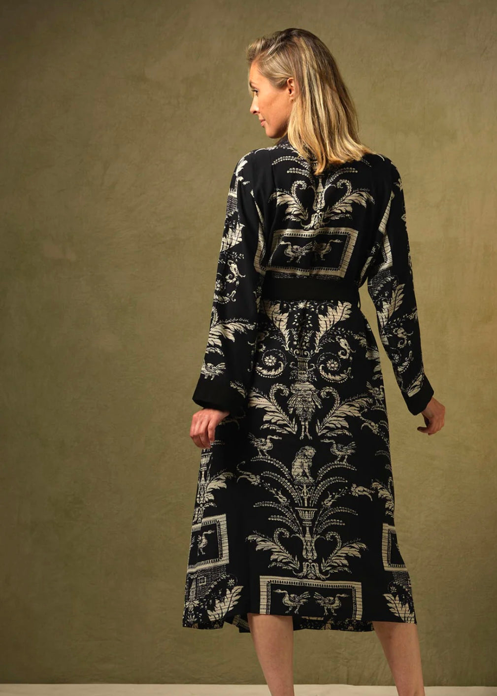 Gown-Vintage Damask Black